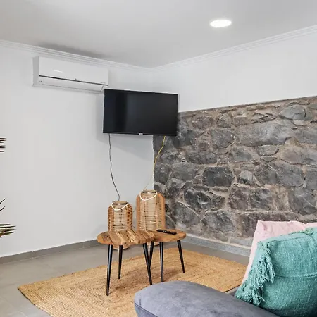 Camelia By Homie Funchal (Madeira)