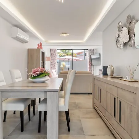 Camelia By Homie * Funchal (Madeira)