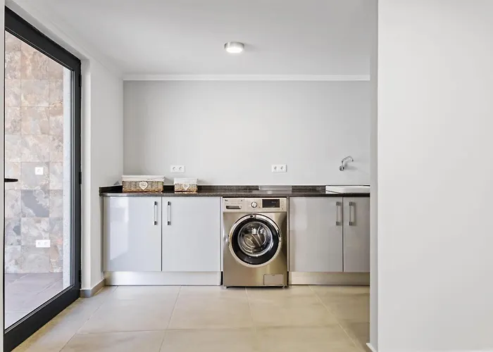 Camelia By Homie Villa *